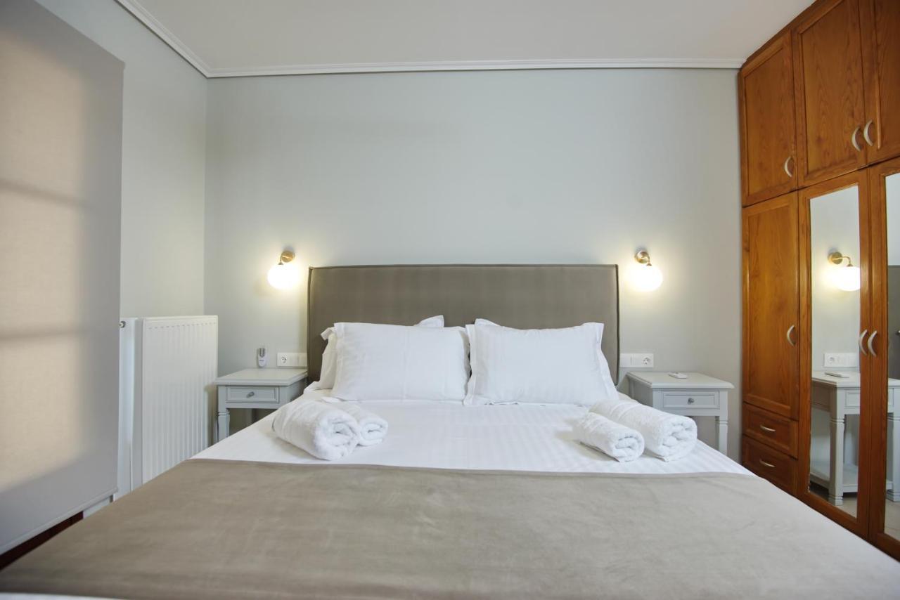 Elpida Apartments Votsi  Eksteriør billede